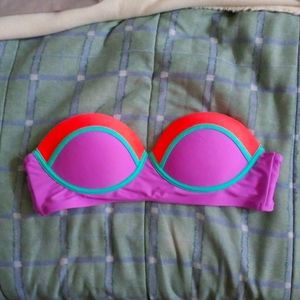 Bikini top (Looks brand new!)